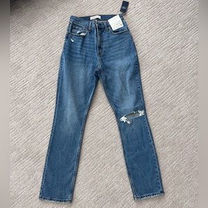 Abercrombie The 90’s Slim Straight Ultra High Rise